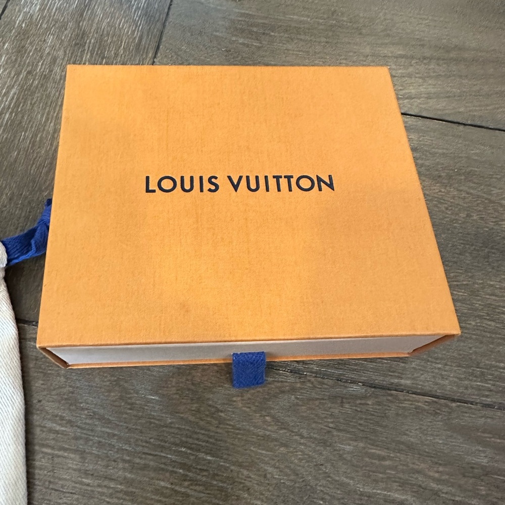 Louis Vuitton Leather Bracelet Logo Statement Piece - Picture 9 of 10